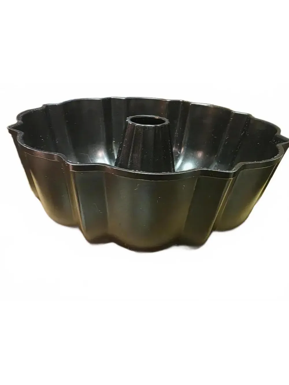 Nordic Ware Vintage Bundt Cake Pan Black Cast Aluminum 12 Cup Heavy Duty